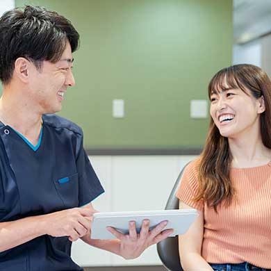 矯正歯科の無料相談会に来られた人の受付